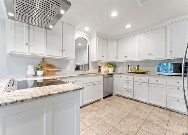 Property at 13141 Devall Rd, Baton Rouge, LA 70818, 4 beds, 3 baths