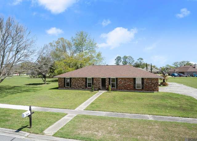 Property at 3625 Magnolia Dr, St Gabriel, LA 70776, 3 beds, 2 baths