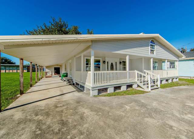 Property at 106 N Third St St, Golden Meadow, LA 70357, 4 beds, 2 baths