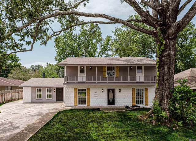 Property at 10716 Shermoor Dr, Baton Rouge, LA 70815, 5 beds, 3.5 baths