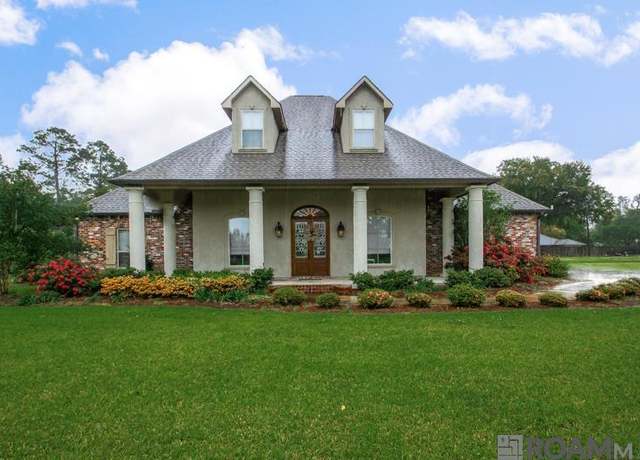 Property at 214 Gisele St, New Roads, LA 70760, 5 beds, 3.5 baths