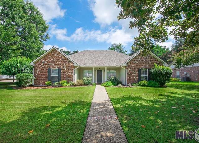 Property at 1822 Fairview Ave, Port Allen, LA 70767, 3 beds, 3 baths