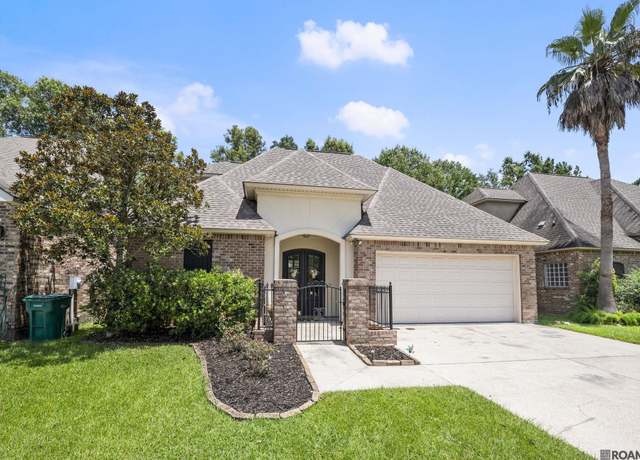 Property at 7429 Magnolia Garden Ct, Denham Springs, LA 70706, 3 beds, 2.5 baths