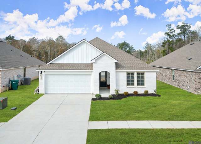 Property at 13083 Bayberry Ave, Denham Springs, LA 70706, 4 beds, 2 baths
