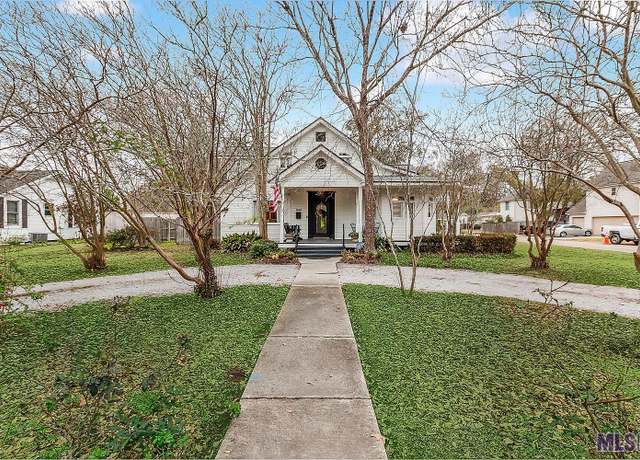 Property at 1660 Thibodeaux Ave, Baton Rouge, LA 70806, 4 beds, 2 baths