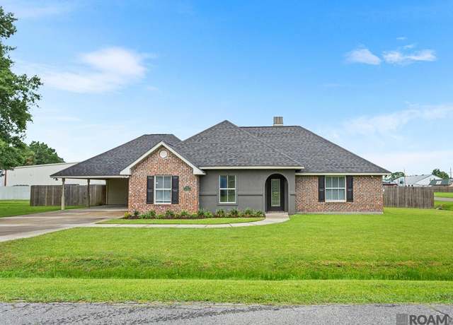 Property at 630 S Pleasant Ave, Gonzales, LA 70737, 3 beds, 2 baths