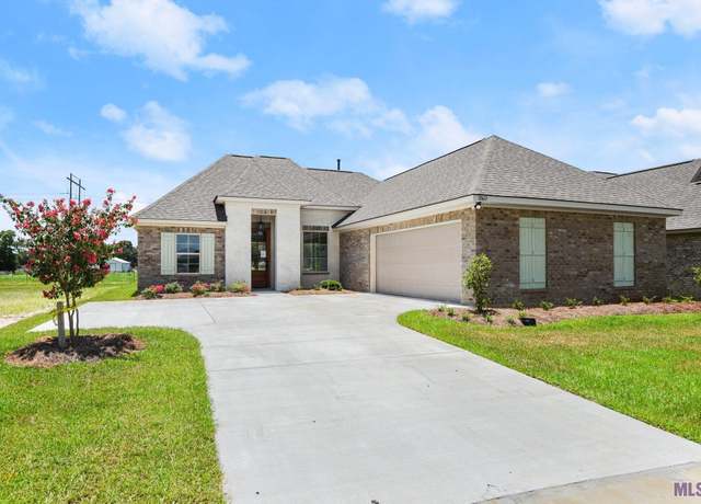 Property at 18613 Seabiscuit Ln, Zachary, LA 70791, 3 beds, 2 baths