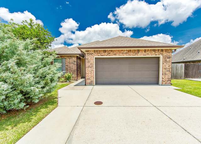 Property at 209 Carriage Way, Thibodaux, LA 70301, 3 beds, 2 baths