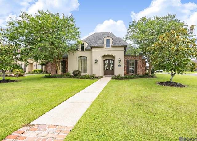 Property at 41157 Clearwater Ave, Gonzales, LA 70737, 4 beds, 3 baths