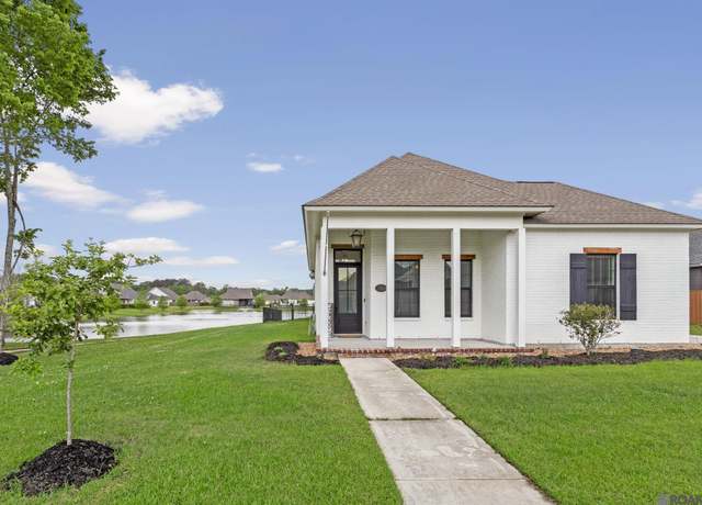 Property at 8326 Sully Dr, Baton Rouge, LA 70818, 3 beds, 2.5 baths