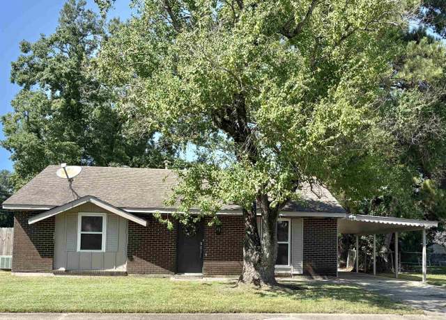 Property at 11643 Auburn Dr, Baton Rouge, LA 70810, 3 beds, 1 bath