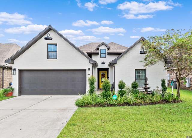 Property at 9329 Falling Oak Dr, Baton Rouge, LA 70817, 3 beds, 2 baths