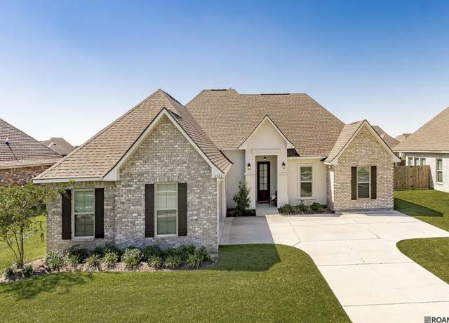 Property at 4583 Bayou Plantation Dr, Addis, LA 70710, 4 beds, 2 baths