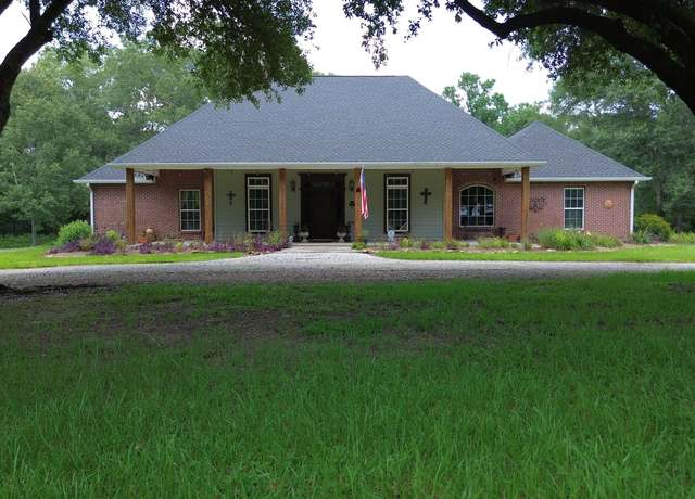 Property at 2907 La Hwy 966, St Francisville, LA 70775, 4 beds, 3 baths