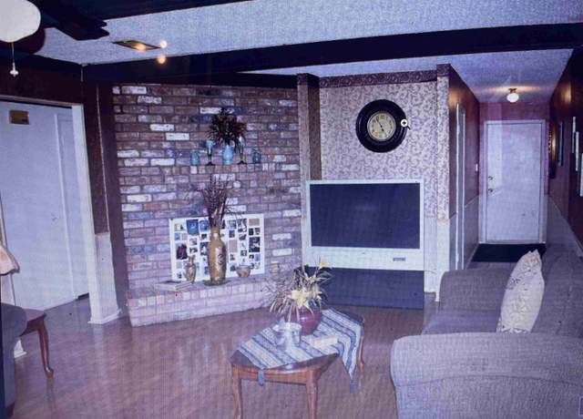 Property at 13771 Basin Ct, Baton Rouge, LA 70810, 3 beds, 2 baths