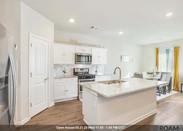 Property at 4433 Mendocino Way, Baton Rouge, LA 70817, 4 beds, 2 baths