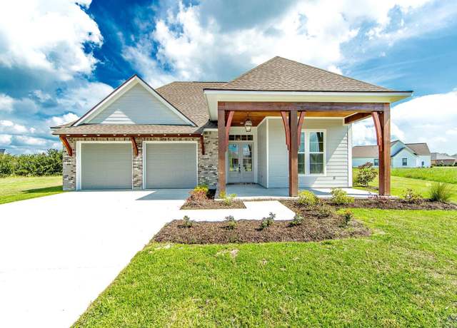 Property at 126 Pleasant Ridge Ct, Houma, LA 70364, 4 beds, 3 baths