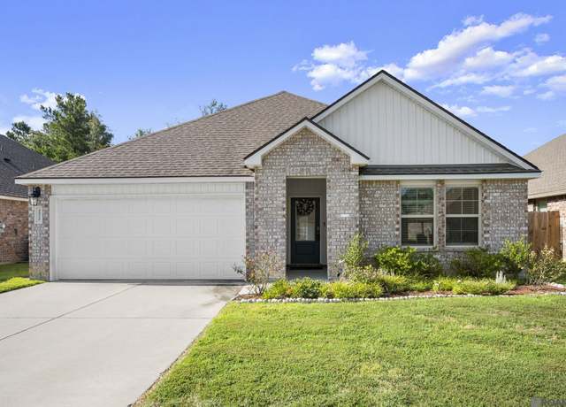Property at 35512 Grovemont Dr, Denham Springs, LA 70706, 4 beds, 2 baths