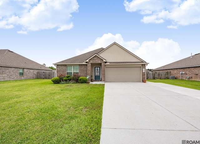 Property at 10580 Sagebrush Dr, Denham Springs, LA 70706, 4 beds, 2 baths