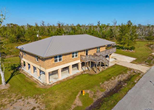 Property at 13 Rocky Rd, Houma, LA 70363, 3 beds, 2 baths