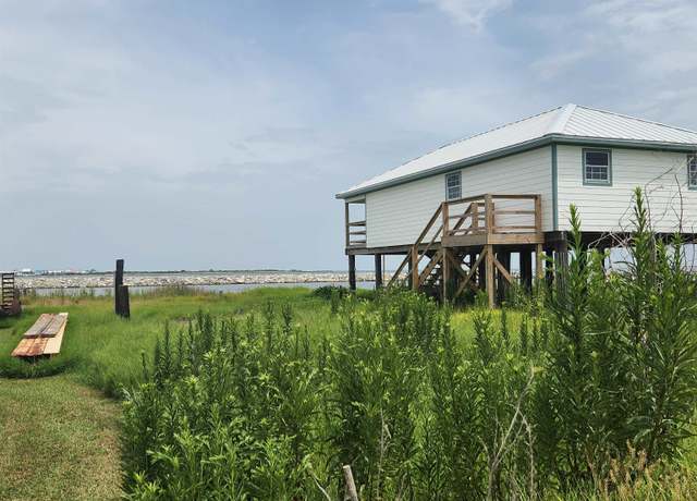 Property at 163 W Central Ave, Grand Isle, LA 70358