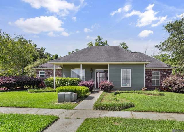 Property at 9916 Blakemore Ave, Baton Rouge, LA 70810, 4 beds, 3 baths