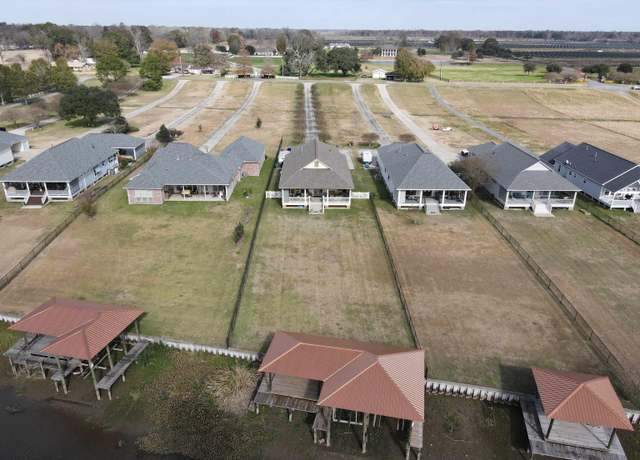 Property at 5687 Island Rd, Jarreau, LA 70749, 3 beds, 2 baths