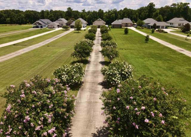 Property at 5687 Island Rd, Jarreau, LA 70749, 3 beds, 2 baths