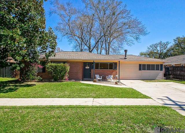 Property at 1004 S Shirley Ave, Gonzales, LA 70737, 4 beds, 2.5 baths