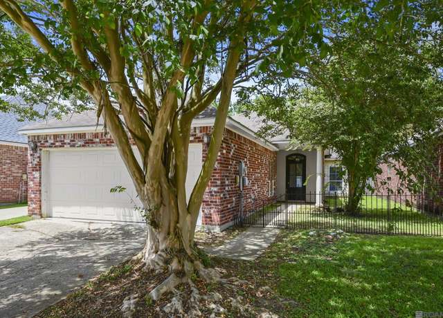 Property at 5654 Ducros Dr, Baton Rouge, LA 70820, 3 beds, 2 baths