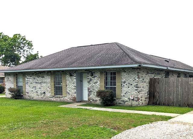 Property at 1532 S Sandra Ave, Gonzales, LA 70737, 3 beds, 2 baths
