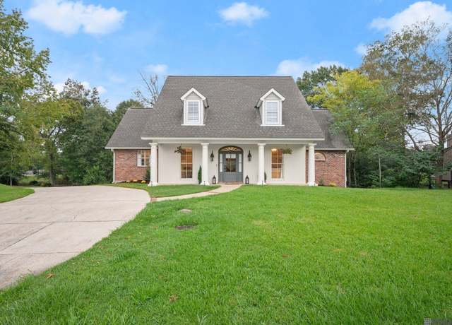 Property at 10813 N Oak Hills Pkwy, Saint George, LA 70810, 6 beds, 4.5 baths