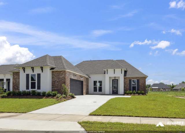 Property at 10141 Sanctuary Oaks Dr, Baton Rouge, LA 70817, 4 beds, 3 baths