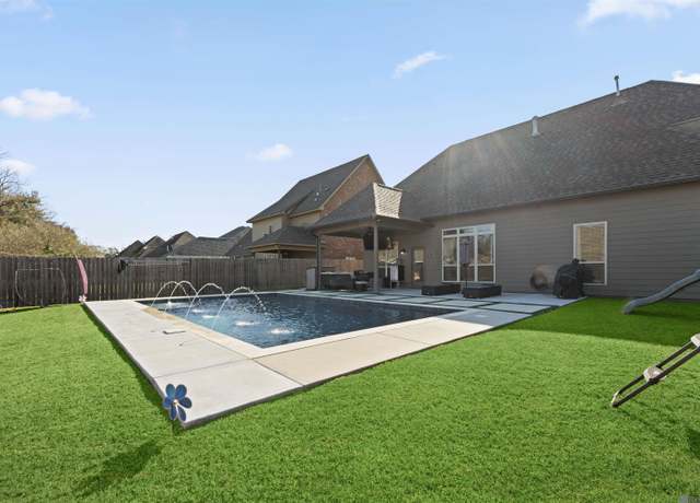 Property at 37154 City Park Ave, Geismar, LA 70734, 4 beds, 3.5 baths