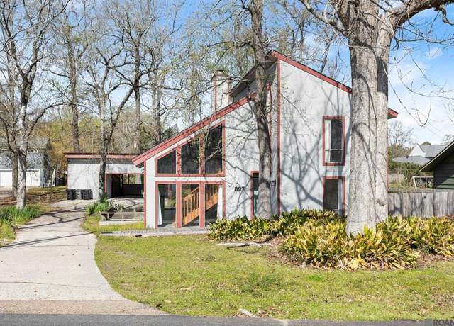 Property at 897 Baird Dr, Baton Rouge, LA 70808, 3 beds, 2 baths