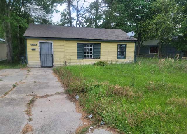 Property at 5765 Beech St, Baton Rouge, LA 70805, 2 beds, 1 bath