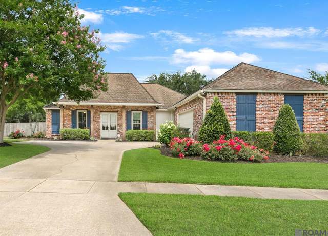 Property at 8272 Oakley Dr, Zachary, LA 70791, 4 beds, 3 baths