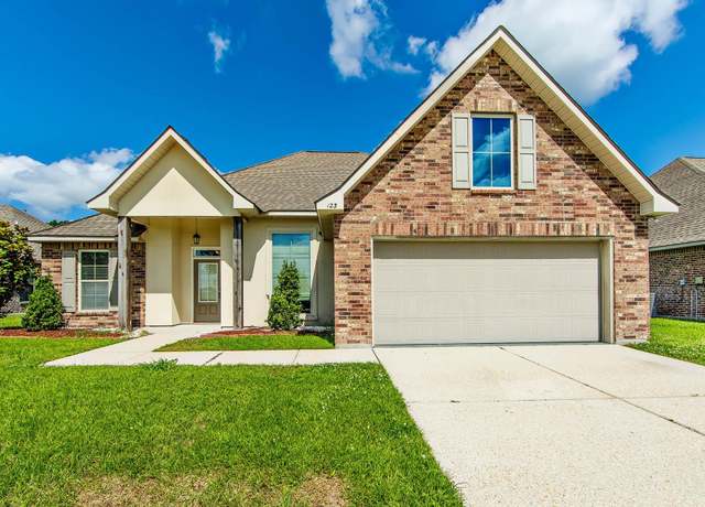 Property at 123 Highland Oaks Ave, Gray, LA 70359, 3 beds, 2 baths