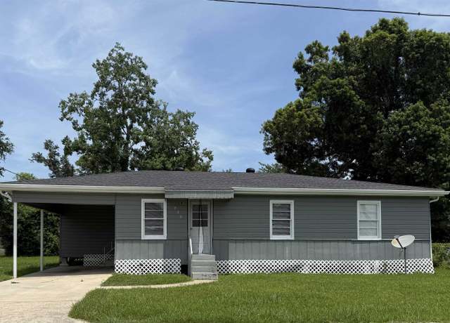 Property at 229 Carolyn Ave, Houma, LA 70363, 3 beds, 2 baths
