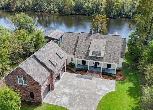 Property at 21839 Waterfront East Dr, Maurepas, LA 70449, 5 beds, 3.5 baths