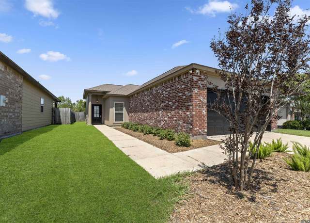 Property at 1430 Spanish Lakes Ave, St Gabriel, LA 70776, 3 beds, 2 baths