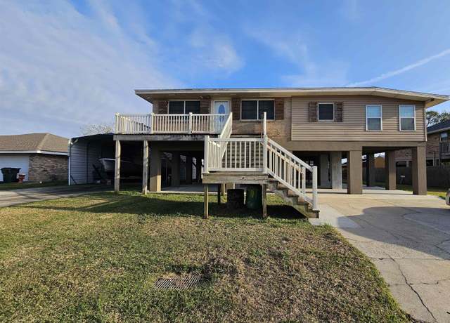 Property at 105 South Central Blvd, Chauvin, LA 70344, 4 beds, 2.5 baths