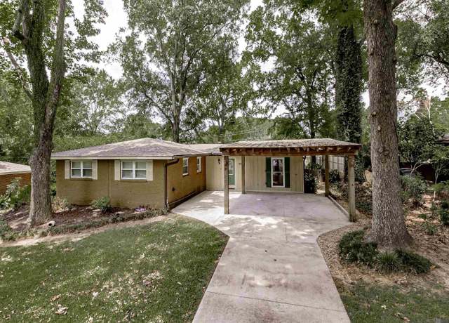 Property at 965 Highland Park Dr, Baton Rouge, LA 70808, 3 beds, 2 baths