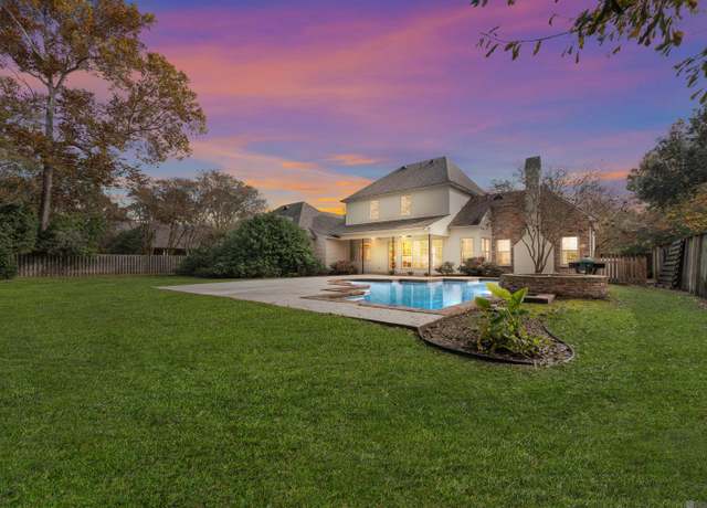 Property at 837 Myrtle View Dr, Baton Rouge, LA 70810, 6 beds, 7.5 baths