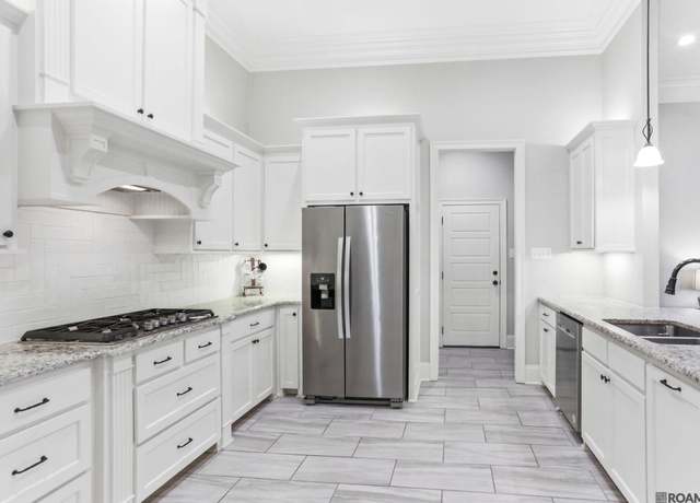 Property at 16310 Fort Jackson St, Prairieville, LA 70769, 3 beds, 2.5 baths