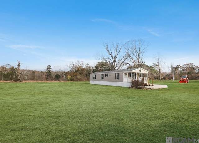 Property at 16298 Gunboat Landing Rd, Maurepas, LA 70449, 2 beds, 2 baths