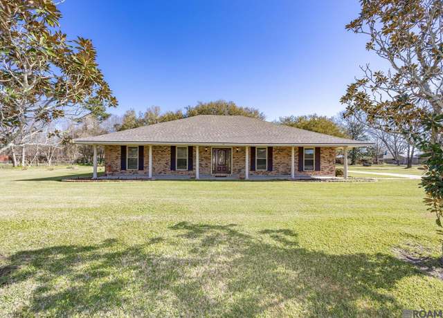 Property at 22885 Talbot Dr, Plaquemine, LA 70764, 3 beds, 2.5 baths