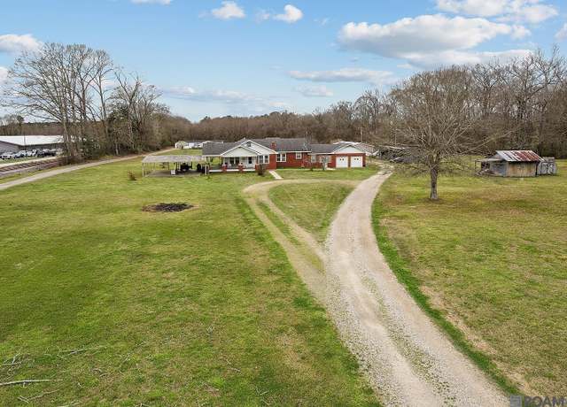 Property at 914 & 928 Midway Rd, Slaughter, LA 70777, 3 beds, 2.5 baths
