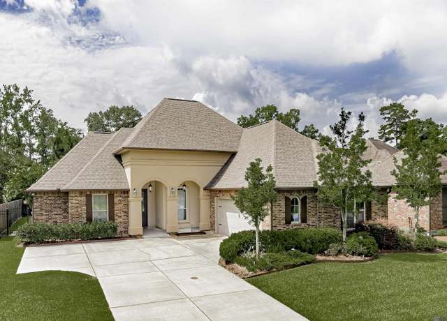 Property at 8114 Superior Dr, Denham Springs, LA 70726, 3 beds, 2.5 baths