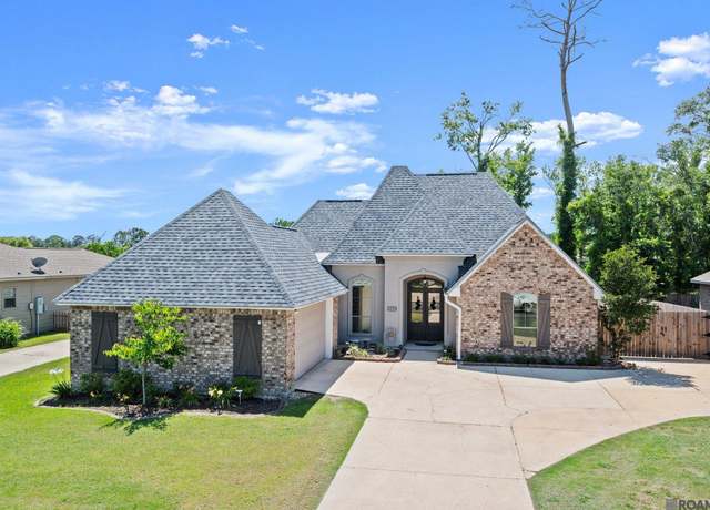 Property at 15197 Amanda Dr, Gonzales, LA 70737, 3 beds, 2 baths
